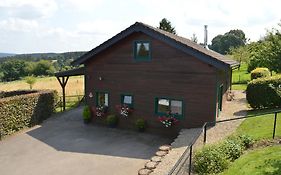 Les Melezes A Stavelot, Confort, Tranquillite Et Vue Splendide Sur La Vallee